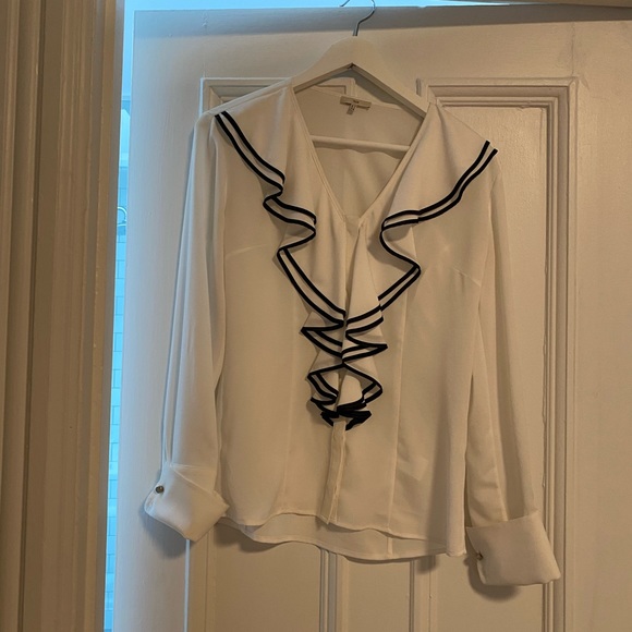 Elegant white blouse for any occasion. Made by Nisse. Size S - Picture 2 of 2